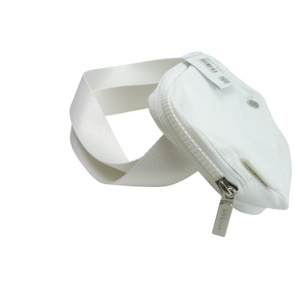 NWT Lululemon Everywhere Belt Bag - Picture 3 of 5